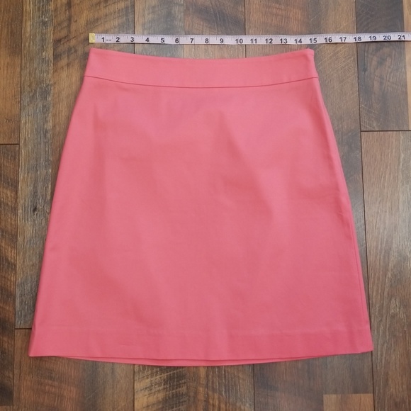 Ann Taylor skirt - Picture 2 of 8